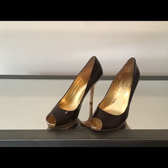 Guess by Marciano WGDaniel Pumps - Picture 2 of 6